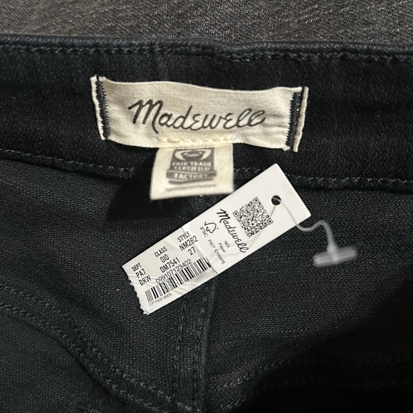 Madewell The Curvy Perfect Wide Leg Jean in Black Rinse Wash - Picture 13 of 14